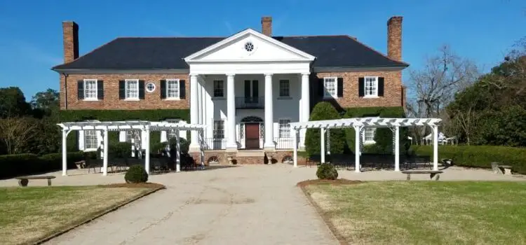 Boone Hall Plantation: best plantation to visit in Charleston