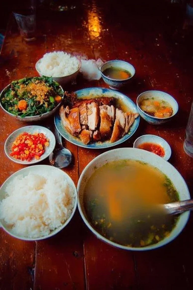 Delicious Vietnamese dishes showcasing popular street food and traditional meals